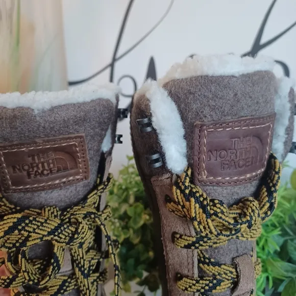 The North Face Shellista III Mid Boot