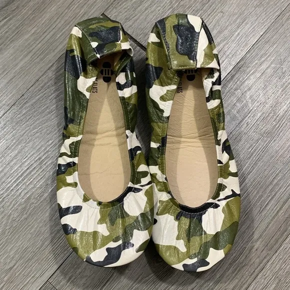 The Storehouse Flats Leather Classic Camouflage Leather Foldable Ballerina Flats