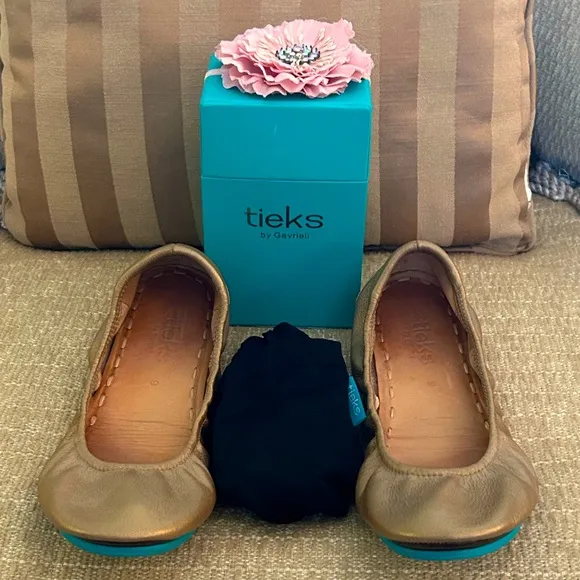 TIEKS by GAVRIELI Metallic Gold Ballet Flats Foldable Travel Packable Leather 9