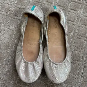 TIEKS BY GAVRIELI Wild Copper Snakeskin Metallic Rose Gold Foldable Flats Sz 8