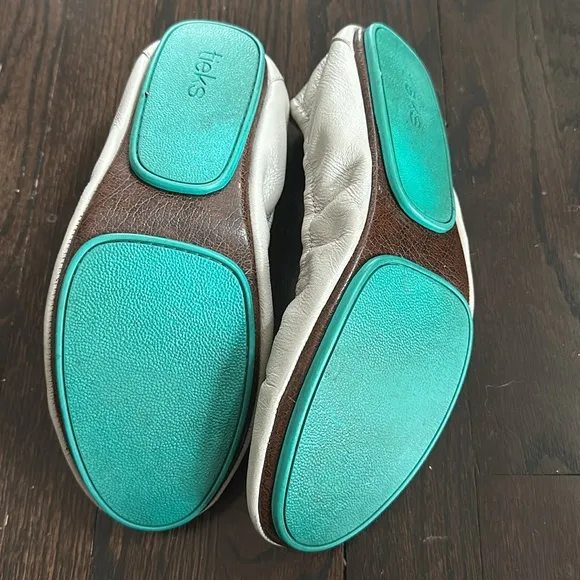 TIEKS FOLDABLE BALLET FLATS FEATHER GREY