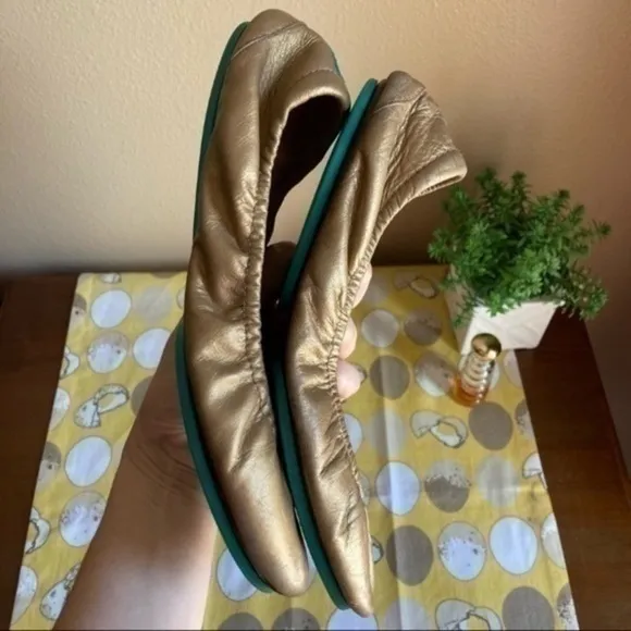 Tieks metallic bronze rounded flats size 7
