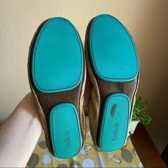 Tieks metallic bronze rounded flats size 7