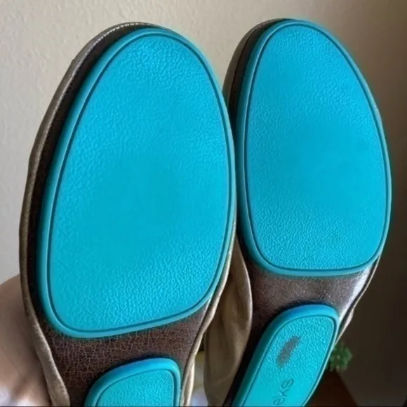 Tieks metallic bronze rounded flats size 7