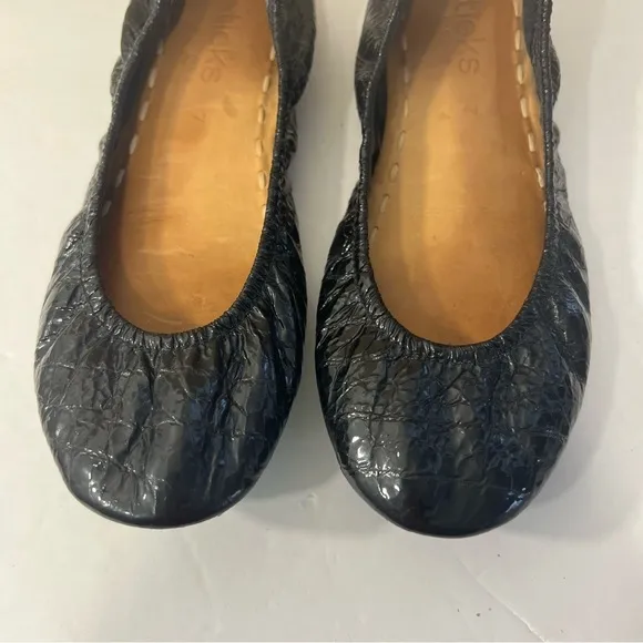 Tieks Obsidian Black Ballet Flats Croc Patent Leather Textured Foldable Size 7