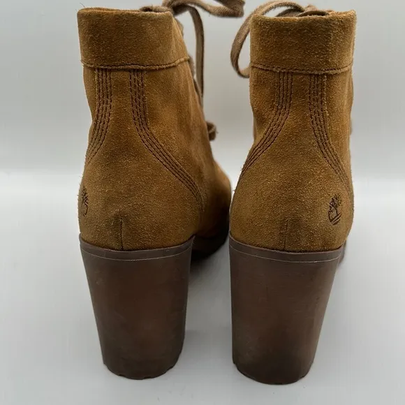 Timberland Sz 8 1/2 Allington Chukka Tan Heeled Boots with Suede Finish