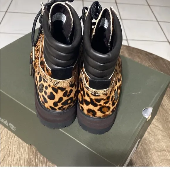 Timberland Women's Boots Genuine Calf Hair Size 8.5 NWT