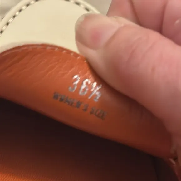 Tod's Authentic Gommino driving Loafers Made in Italy