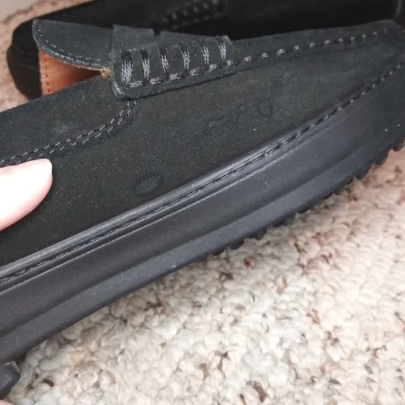 Tod's Black Suede Men's Vibram Sole Penny Loafer Style Driving Shoes