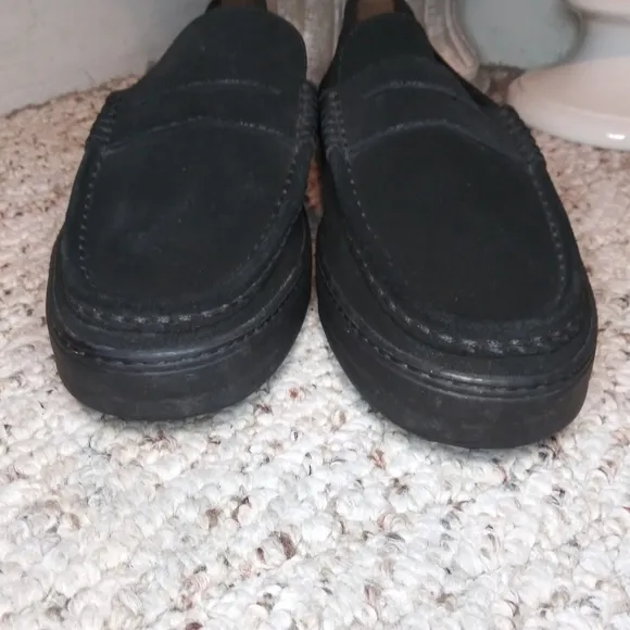 Tod's Black Suede Men's Vibram Sole Penny Loafer Style Driving Shoes