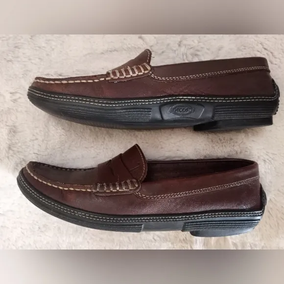 Tod's Classic Preppy Old Money Italian Made Leather Penny Loafers