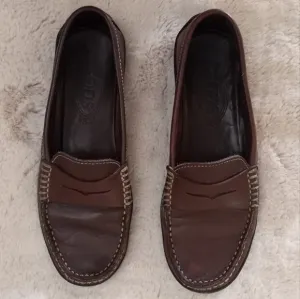 Tod's Classic Preppy Old Money Italian Made Leather Penny Loafers
