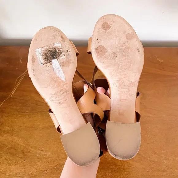 TOD’S • cognac block heel sandals leather made in Italy tan designer