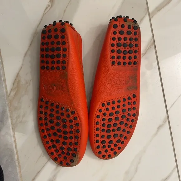 TOD’S driving loafers in bright orange