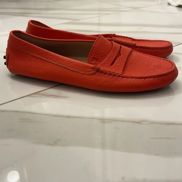 TOD’S driving loafers in bright orange