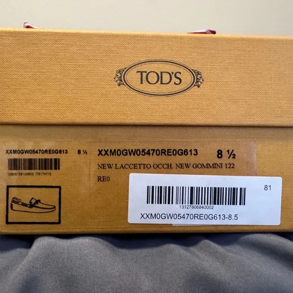 Tod’s driving loafers