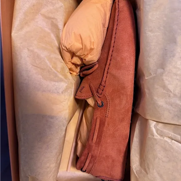 Tod’s driving loafers