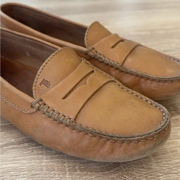 Tod's Gommino Brown Cognac Leather‎ Classic Iconic Driving Shoes Loafers Size 6
