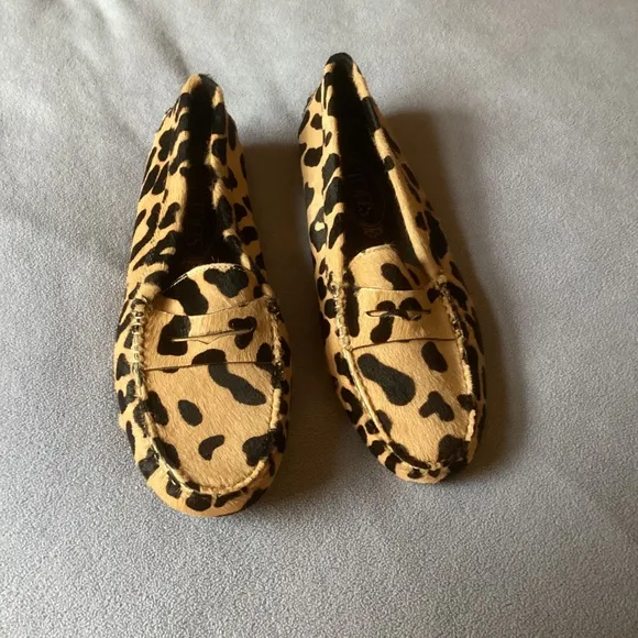 Tod’s Gommino driving loafers New Condition