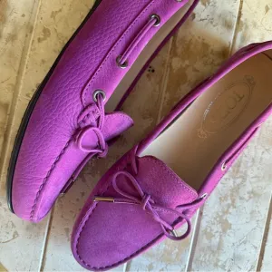 Tod’s Gommino Leather Driving Loafer