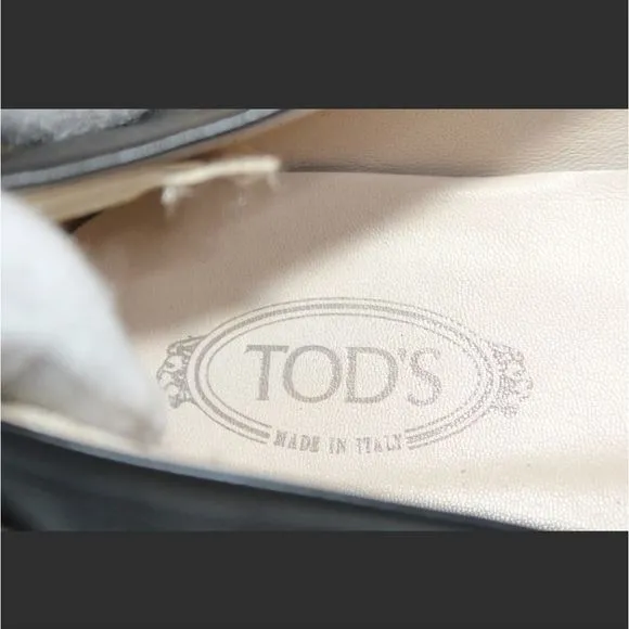 Tod's Leather Apron Toe Driving Loafers Italy flats stitching Luxury