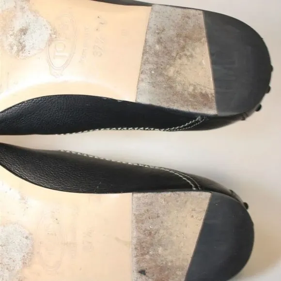 Tod's Leather Apron Toe Driving Loafers Italy flats stitching Luxury