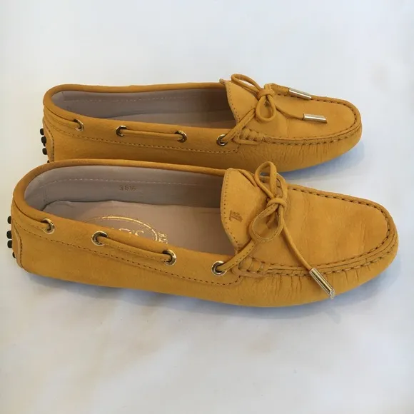 TOD’S LOAFERS SIZE 36.5 6.5 6 GOMMINO DRIVING SHOES YELLOW LEATHER FLATS Womens