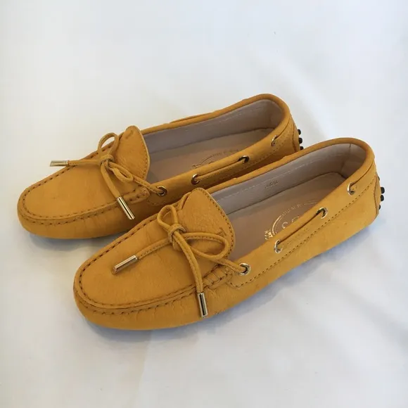 TOD’S LOAFERS SIZE 36.5 6.5 6 GOMMINO DRIVING SHOES YELLOW LEATHER FLATS Womens