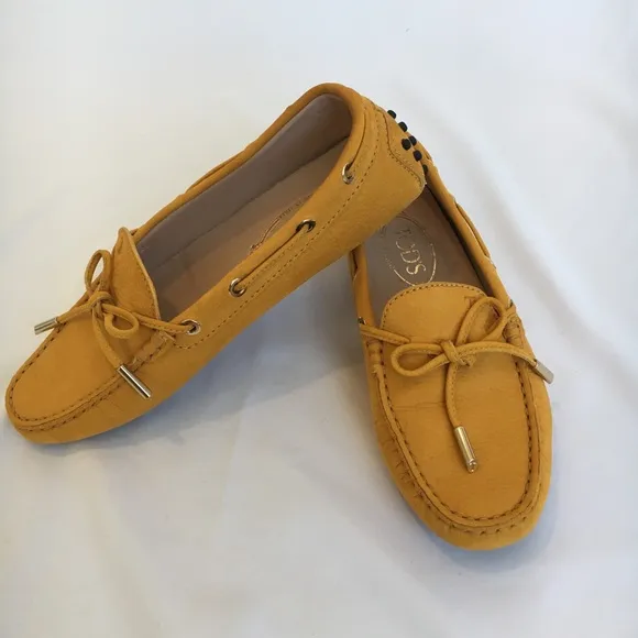 TOD’S LOAFERS SIZE 36.5 6.5 6 GOMMINO DRIVING SHOES YELLOW LEATHER FLATS Womens