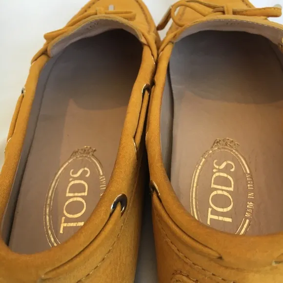 TOD’S LOAFERS SIZE 36.5 6.5 6 GOMMINO DRIVING SHOES YELLOW LEATHER FLATS Womens