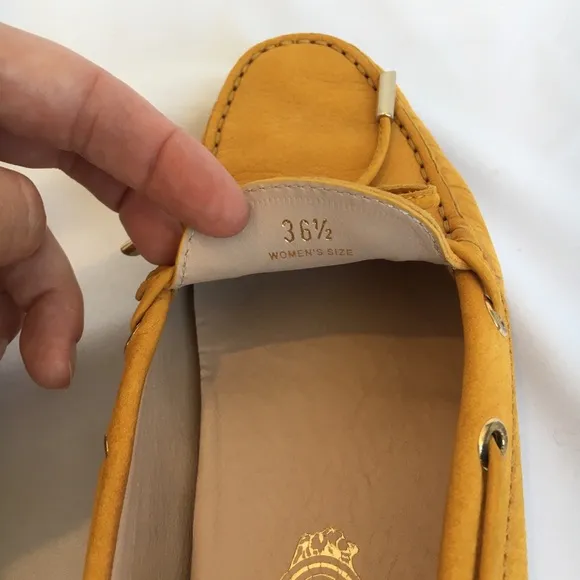 TOD’S LOAFERS SIZE 36.5 6.5 6 GOMMINO DRIVING SHOES YELLOW LEATHER FLATS Womens