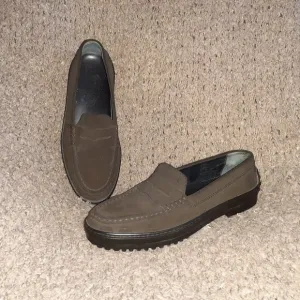 TOD'S-Loafers-Very Dark Brown Suede-Solid Sole w/Nubs-Sz 38.5-Excellent