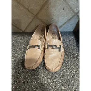 TODS Peach Patent Leather Horsebit Loafers Women’s Sz 38.5 US Sz 8 Driving Shoe