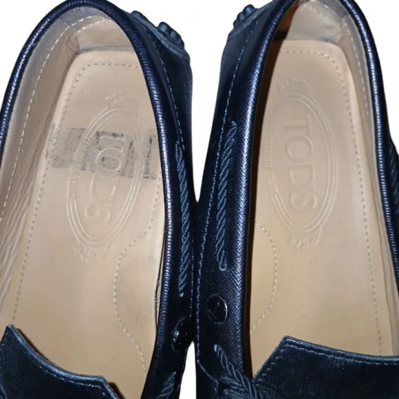 Tod's Women's Black Leather Loafers Driving Moccasins size 6.5