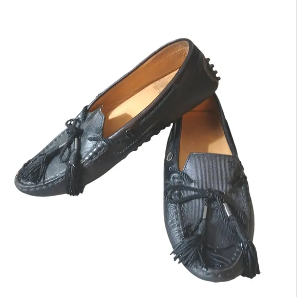 Tod's Women's Black Leather Loafers Driving Moccasins size 6.5
