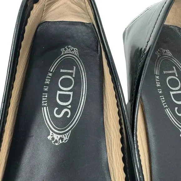 Tod's Women’s size 6.5 Black patent leather bow Gommino Driving Loafers flats
