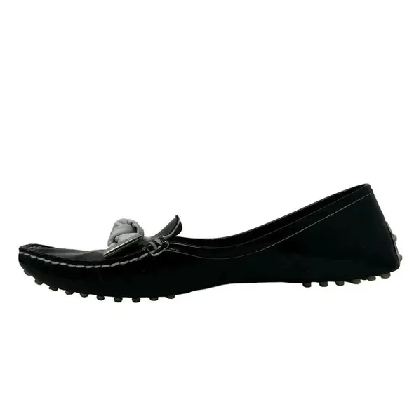 Tod's Women’s size 6.5 Black patent leather bow Gommino Driving Loafers flats