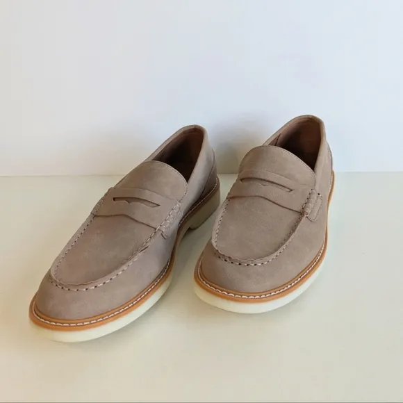Tommy Hilfiger Cushioned Sector Round Toe Platform Penny Loafer Camel 10½