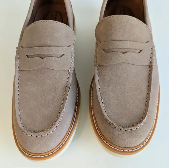 Tommy Hilfiger Cushioned Sector Round Toe Platform Penny Loafer Camel 10½