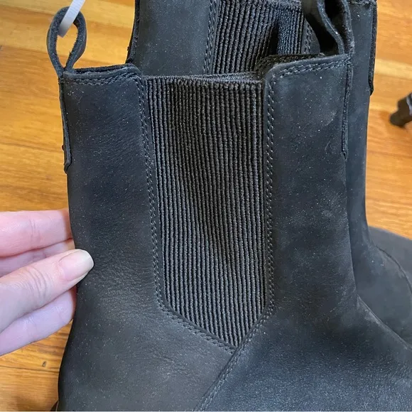 Toms Women's Rowan Black Pull On Chelsea Boots (8 NWOB)