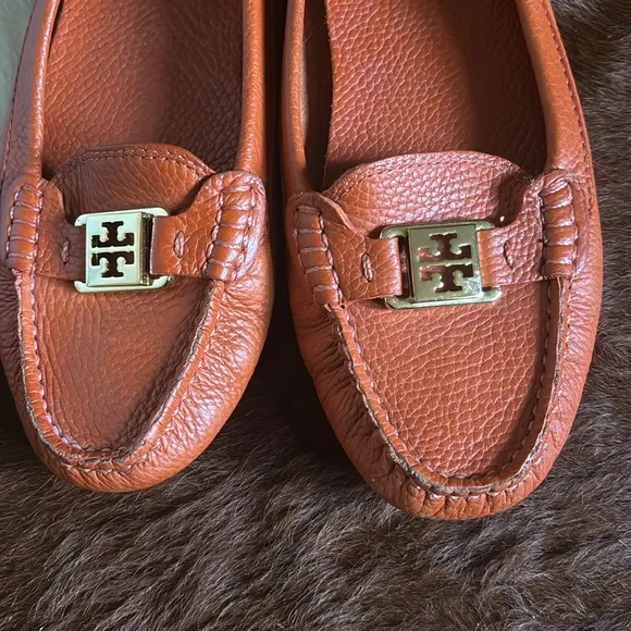 Tory Burch Kendrick driving loafers  Size 8