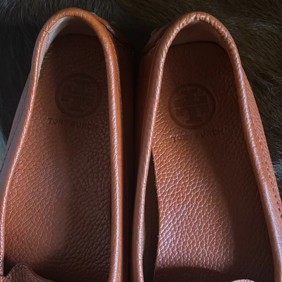 Tory Burch Kendrick driving loafers  Size 8