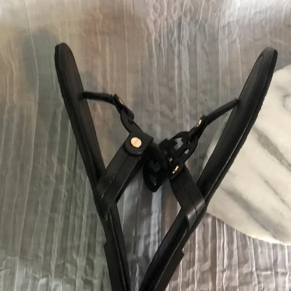 TORY BURCH Size 9 MILLER matte black leather thong slip ons sandals