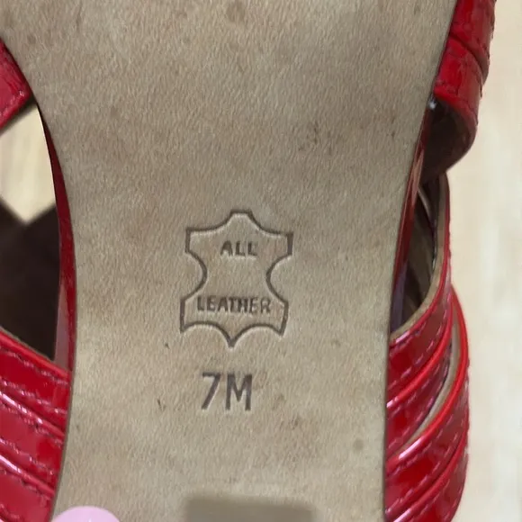 Tory Burch Tory Red 602 Ines Round Kitten Heel Sandals Zip Back Shoe‎ - size 7