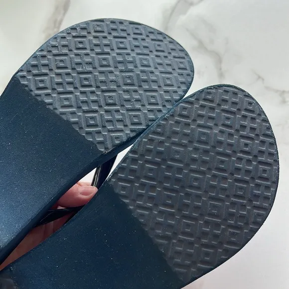 Tory Burch Women's Cut-Out Wedge Flip-Flops Navy platform sandal size 9.5