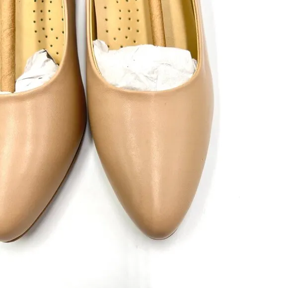 Trotters Womens Size 6.5 Beige Nude Tan Leather Kitten Heels Pumps Shoes