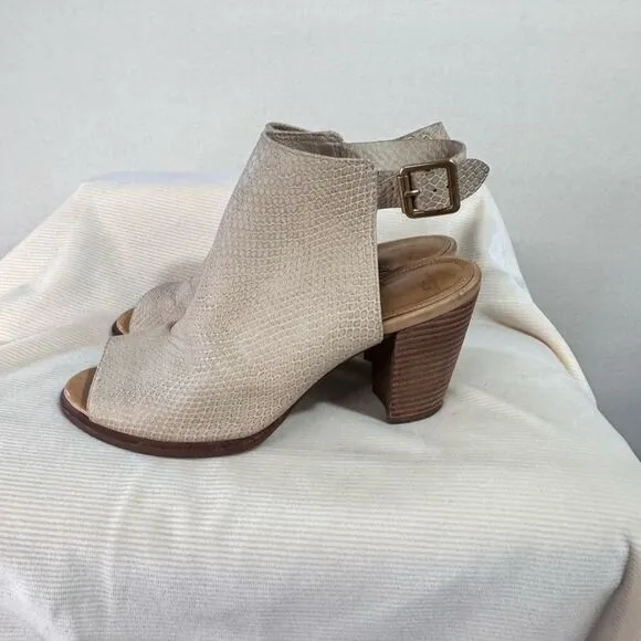 UGG Audrey Exotic embossed leather snake skin sandals open toe block heel sz 9.5