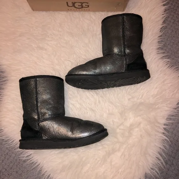 UGG Australia Glitter Sheepskin Mid Calf Boots Sz 4