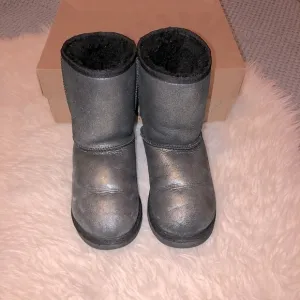 UGG Australia Glitter Sheepskin Mid Calf Boots Sz 4