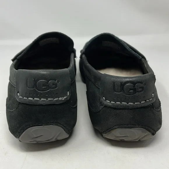 UGG AUSTRALIA Slate Gray Nubuck Leather Slip On Driving Loafer Shoe MENS SIZE 9